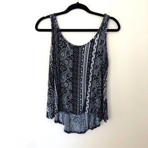 Women’s Flowy paisley tank top
